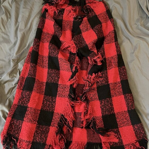 Chelsea And Theodore Women’s Sleeveless Cardigan Sweater Red And Black Fringe - Picture 1 of 8